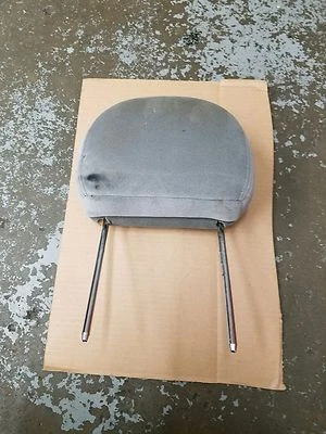 Mercury Ford OEM 2002-2004 Sable Taurus Gray Cloth Headrest Passenger or Driver - Image 1 of 3