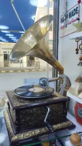 Musical Instrument Gramophone Funnel, Brass and Wood Decorated Handmade - Picture 1 of 7
