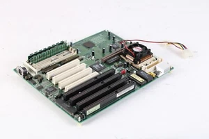 Niemarkowe gniazdo 553 VER 1,1 MB 7 / Intel Pentium-S @ 133MHz / 26MB RAM - Zdjęcie 1 z 3