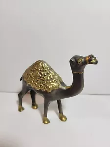 Vintage Decorative Etched Bronze Camel Figurine * Paperweight * VGC Handmade - Picture 1 of 11