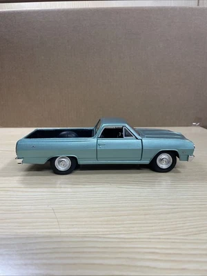 Chevrolet El Camino 1965 edición especial Maisto 1/25 verde azulado fundido a presión. Sin caja Foto 1 de 4