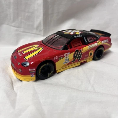 Nascar #94 Bill Elliott McDonald's Ford Taurus 1:24 Scale Diecast 1999 - Image 1 of 4