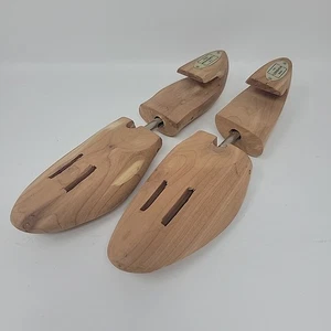 Florsheim Shoe Company Cedar Shoe Trees Stretchers Size S 11" Pair - Picture 1 of 6
