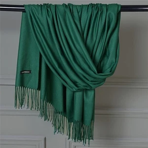 Sciarpa Cashmere Verde Smeraldo Scialle Grande Avvolgente Morbida Frange Invernale - Foto 1 di 5