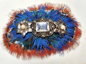 Gefiederte Haarspange Handarbeit irisierende Federn - Bild 1 von 3