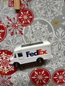 FEDEX FEDEX FEDERAL EXPRESS LIEFERWAGEN INDIVIDUELLER WEIHNACHTSSCHMUCK GEFÜTTERT EX UPS USPS - Bild 1 von 2