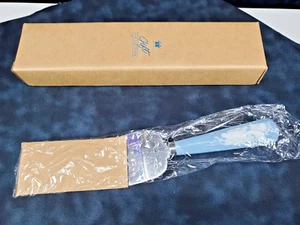 Vintage AVON Blue & White Ceramic Hummingbird Roses Flowers Pie Cake Server - Bild 1 von 2