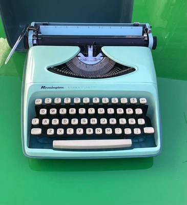 REMINGTON 流线笔 TYPEWRITER。 霍兰制造。 1970. PICA 10 CPI。 西班牙 - — 第 1/4 张图片