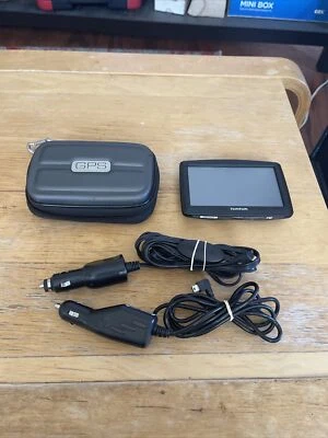 TOM TOM START MODEL 5" INCH GPS NAVIGATION SYSTEM BUNDLE SOFT CASE MOUNT & CABLE - Image 1 of 4