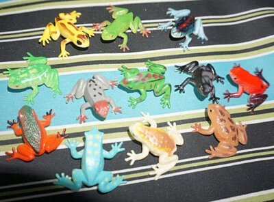 Dart Frog Minis - 12 Polyvinyl - Image 1 of 4