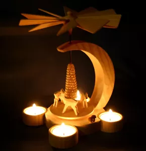 Pyramide 23cm Teelicht Rehe geschnitzt aus  Massiv Holz Erzgebirge Seiffen Neu - Bild 1 von 3