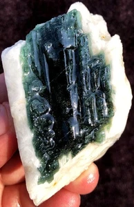 Espécime transparente hielo cristal turmalina color sandía natural 141 g ie1773 - Imagen 1 de 12