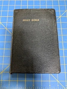 Holy Bible Revised Standard Version Collins Clear Type Press 1952 Faux Leather - Foto 1 di 4