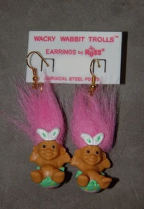 Muñeca Troll 1" Russ Conejito de Pascua Pendientes Pelo Rosa - Imagen 1 de 1