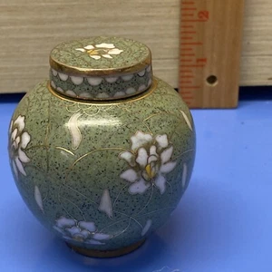 Vintage Mini Green Enamel & Cloisonne Small Rose Jar w/ Lid Floral Motifs - Picture 1 of 7