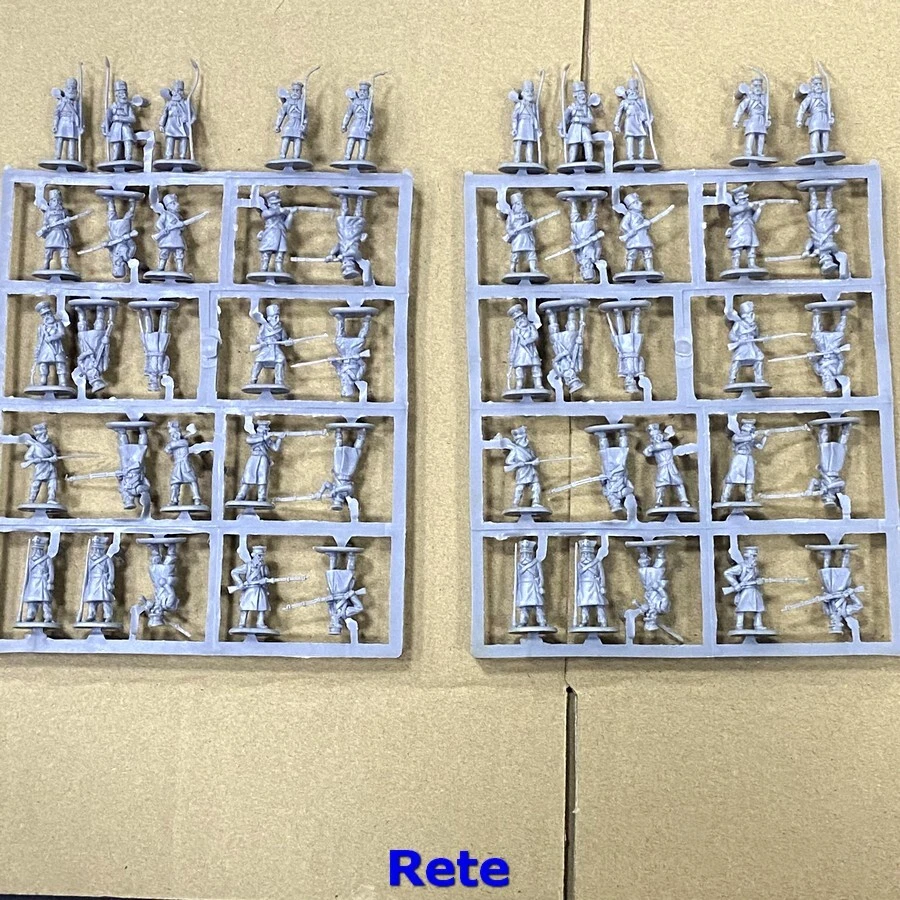 2PCS 1:72 Scale HaT Industries #8099 Russian Militia Army Soldier Miniatures Toy - Image 1 of 4