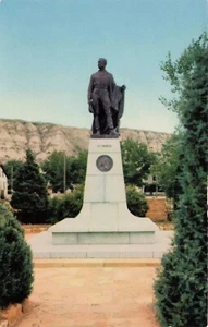 MARQUIS DE MORES STATUE MEDORA, NORTH DAKOTA Vintage PC - Picture 1 of 2