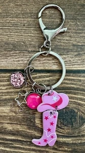 Rosa Cowboy Hut Stiefel Stern Silber Schlüsselanhänger Rucksack Anhänger Handtasche Anhänger - Bild 1 von 1