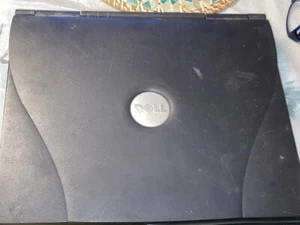 Vintage Dell Latitude C810 Laptop Windows XP DVD/Floppy Serial PORT WORKING - Picture 1 of 24