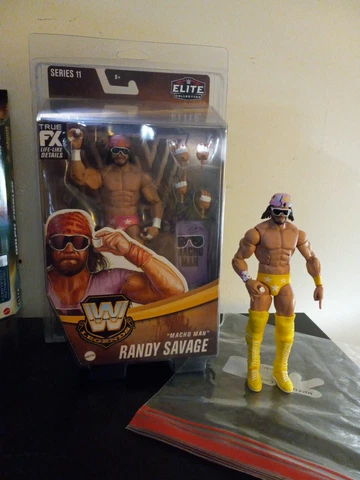 WWE Elite Legends Series 11 MACHO MAN RANDY SAVAGE W/CASE & CHASE LOOSE Cover