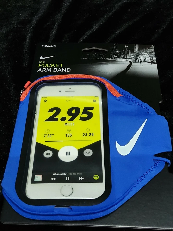 NEW 2020 NIKE $35 POCKET ARM BAND RUNNING PHONE CASE  ZIP POUCH BLUE 129862 - Image 1 of 1