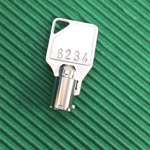 ACE, Chicago Lock Company 6234 Vending Machine Key - Bild 1 von 2