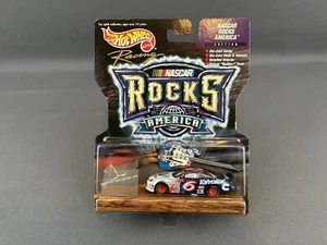 Hot Wheels Racing NASCAR Rocks 2000 Mark Martin #6 Valvoline Taurus 1/64 NIB - Picture 1 of 8