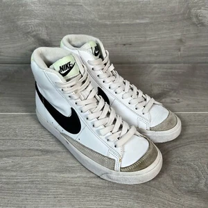 Nike Turnschuhe Damen weiß UK Größe 3 Leder Mid Top Blazer Mid 77 DA4086-109 - Bild 1 von 7