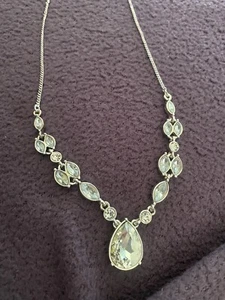 Avon Necklace 2014 Femme Necklace NOB - Picture 1 of 7