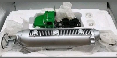 First Gear Mack 花岗岩卡车/Heil 干散装水泥拖车 Clayton & Sons — 第 1/4 张图片