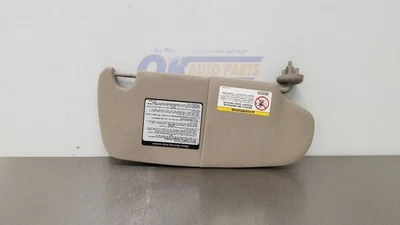 03 DODGE RAM 2500 QUAD КАБИНЫ СОЛНЦЕЗАЩИТНЫЙ КОЗЫРЕК ЛЕВЫЙ ВОДИТЕЛЬ СЕРЫЙ - Изображение 1 из 4