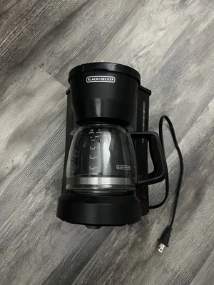 Cafetera negra + cubierta Foto 1 de 4