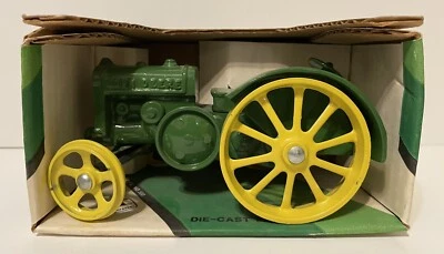 Tractor fundido a presión de juguete John Deere vintage ERTL AÑOS 70 1923 modelo D 1/16 en caja Foto 1 de 4