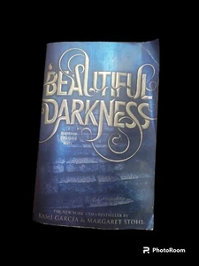 Schöne Dunkelheit von Stohl & Garcia Buch 2, P.B. Young Adult - Bild 1 von 2