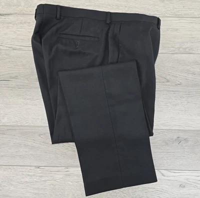 Pantalones de vestir para hombre A[x]ist Axist negros frente plano - talla 36 x 32 Foto 1 de 4