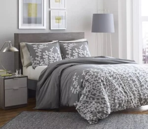 City Scene - King Duvet Cover Set, Cotton Bedding with Matching Shams - Picture 1 of 5