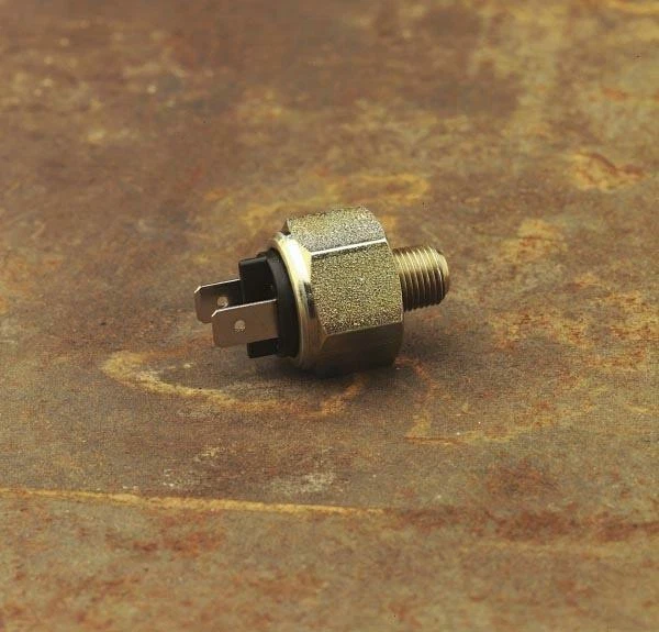 Interruptor de semáforo hidráulico Drag Specialties DS-272191 Foto 1 de 1