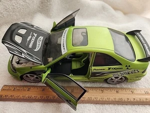 Hot Wheels Diecast 2000 Honda Civic Race Car 1:18 Scale - Picture 1 of 14