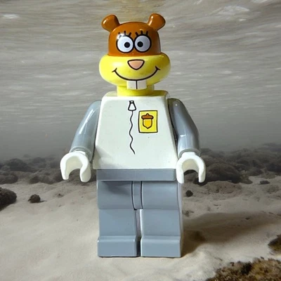 LEGO Sandy Cheeks Minifigure SpongeBob SquarePants No Globe Collectible - Image 1 of 4
