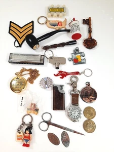 Junk Drawer Lot 1 Lbs Vintage Collectibles Watches Music Tokens Over 1 Pound - Picture 1 of 22