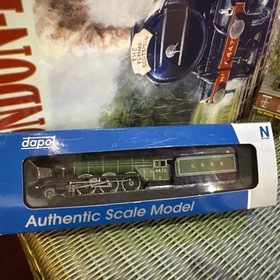 Dapol ‘Flying Scotsman' 4472 LNER APPLE GREEN N Gauge - Image 1 of 4