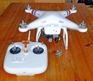 DJI Phantom 2 Drohne FPV mit GoPro Hero3+ und Gimbal Zenmuse H4-3D - Bild 1 von 11