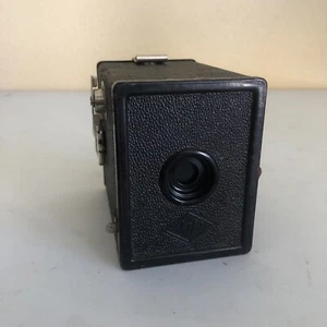 Vintage 1941 Agfa Cadet A - 8 Flash box camera Tested Functional Works!! - Picture 1 of 7