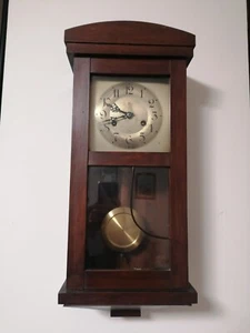 Antico orologio a pendolo completo e funzionante - Foto 1 di 2