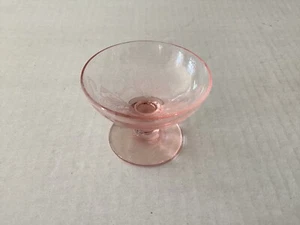 Elegante tazza in vetro Tiffin Fiandre rosa 2" noce soffiato (8 disponibili) - Foto 1 di 6