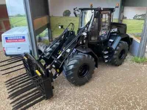 JCB 435S Agri Wheeled BLACK Loadall folding buck rake 1:32 scale AT COLLECTIONS - Picture 1 of 7