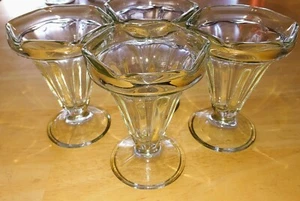 4 Vintage Ice Cream Dessert Clear Glasses Ribbed Sides, Unique Scalloped Rim VG - Picture 1 of 3