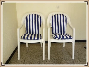 Gartenstuhl 2 Stück Sessel Hocker stapelbar Kunststoff mit Polsterauflagen weiß - Bild 1 von 3