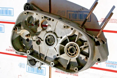 Harley-Davidson Airmacchi M-125 Rapido 1968 125 cc C-189 caja de motor OEM Foto 1 de 4