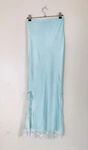 VRG GRL Light Turquoise Blue Bias Long Skirt Lace Detail Ladies Size 8 NWOT Cond - Foto 1 di 9